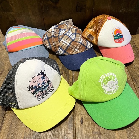 š 5 NEW dog hats size large/x-large